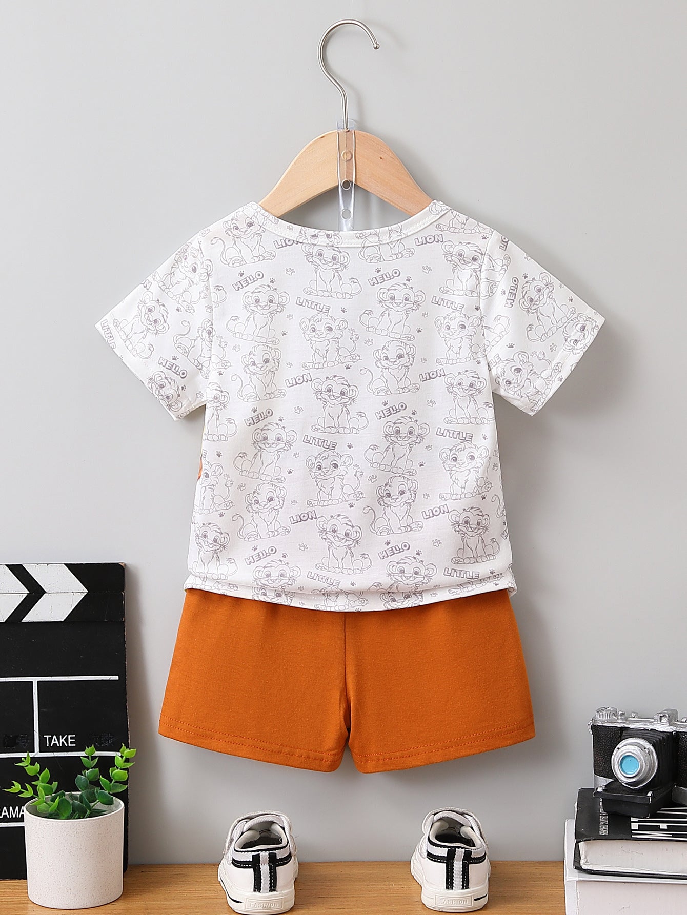Small Stone Print And Suspender Pants Baby Clothing Two-piece Set