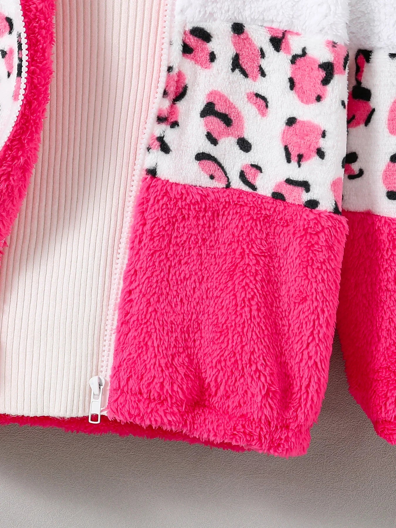 Girls' winter coral fleece leopard print color-blocked hooded jacket. Winter casual jacket.