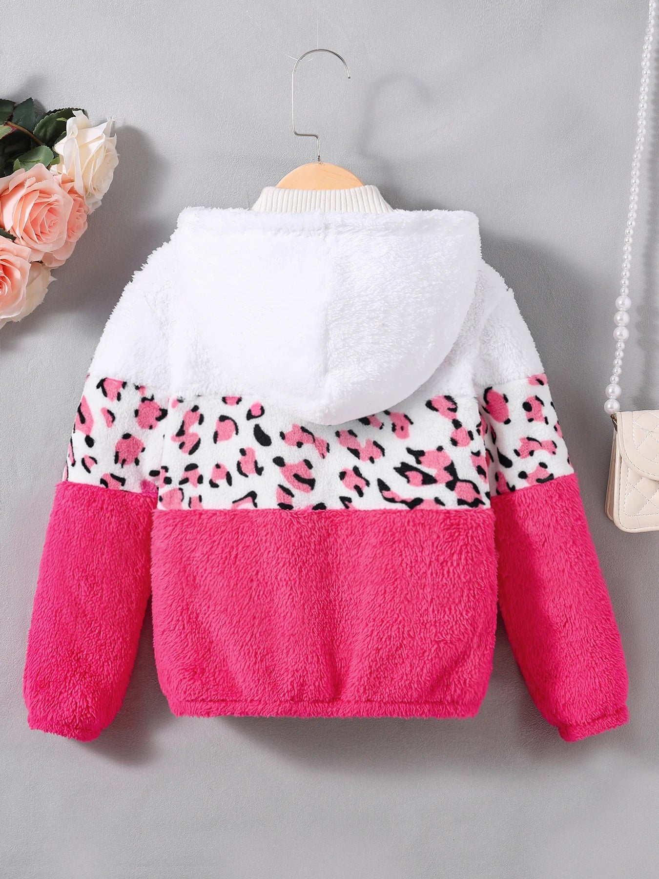 Girls' winter coral fleece leopard print color-blocked hooded jacket. Winter casual jacket.