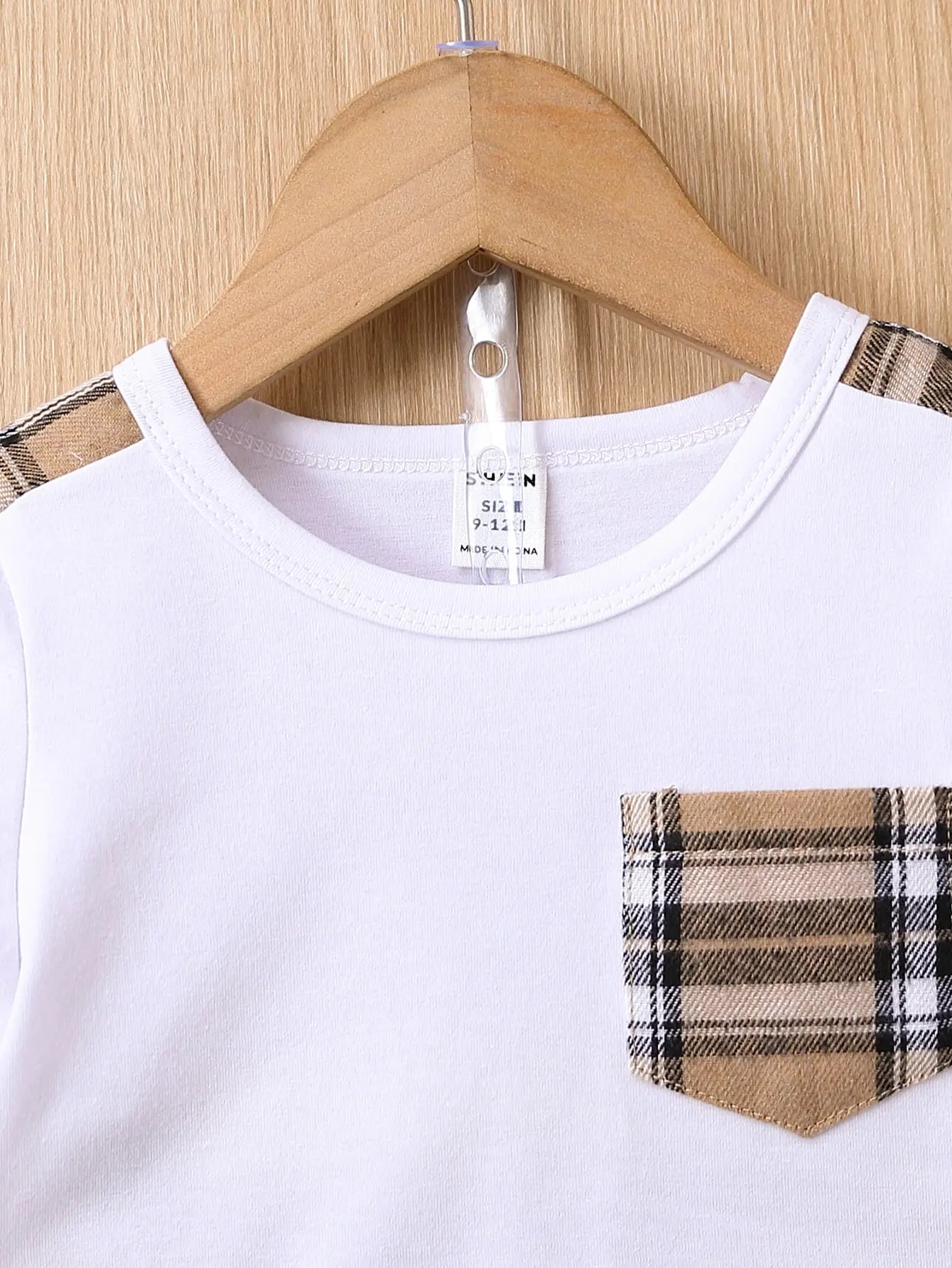 Summer's New Stylish Short-Sleeved Shirt And Casual Shorts For Boys A Fashionable Casual And Comfortable Sportswear Set