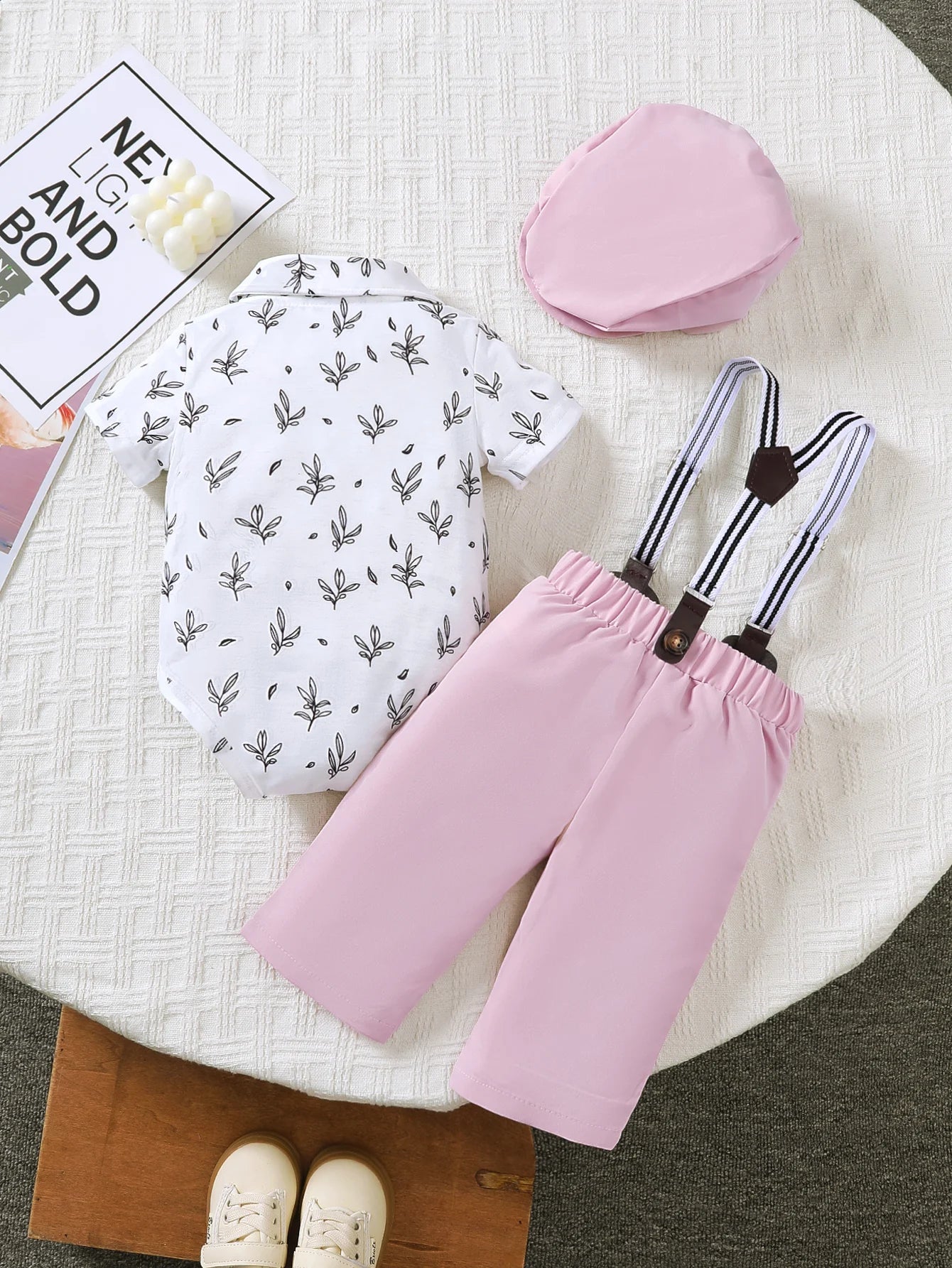 Summer  0-1 Years Old  Infant  Baby   Boys  Printed  Short-Sleeved  Top  And  Strap  Shorts    3-Piece  Set   With  Hat